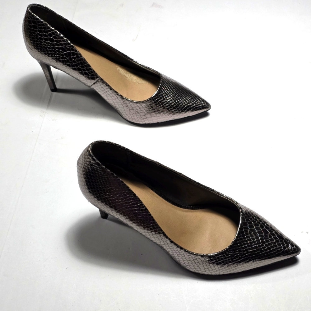 Torried Elegant Black/Silver Metalic Snakeskin Women's Heels Size 9.5